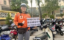 Vì bà con vùng lũ miền Trung, shipper ở TP.HCM: 'Xe em chạy bằng nước suối thôi'