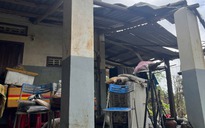 Cứu trợ miền Trung: Thùng nước của thầy giáo và tấm lòng người Phú Yên