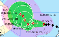 Bão số 15 mạnh lên 2 cấp sau 18 tiếng vào Biển Đông