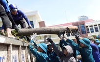 Hồi sinh sau bão Kalmaegi: Người trẻ làm điều khiến ai cũng phải xúc động