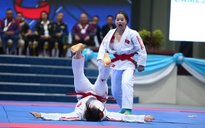 Độc lạ môn võ có cả ông già Noel, ninja... 'đại náo' sàn đấu SEA Games 33