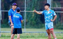 HLV Kim Sang-sik bất ngờ gọi riêng Lý Đức, U.23 Việt Nam có gì lạ trước chung kết?