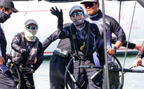 Thú vị hình ảnh Hoàng hậu Suthida làm hoa tiêu, thuyền buồm Thái Lan bứt tốc: Sắp giành HCV SEA Games