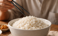 Người lớn tuổi ăn cơm nguội cần lưu ý điều gì?