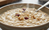 Ăn yến mạch mỗi sáng giúp giảm cholesterol bằng cách nào?