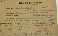 Tờ giấy ra viện được người mẹ giữ suốt 37 năm