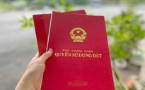 Giả cán bộ làm sổ đỏ, yêu cầu đặt cọc 50 triệu đồng rồi chiếm đoạt