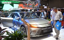 Giá bán giảm mạnh, xe Toyota tại Việt Nam hút khách mua