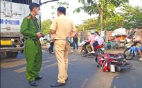 Chạy xe đến trường đón cháu, ông gặp tai nạn tử vong