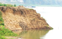 Đề nghị tạm dừng khai thác 2 mỏ cát trên sông Mã