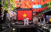 Quán cà phê Hà Nội cho thuê '0 đồng' 1.000 bộ trang phục chụp ảnh dịp lễ 30.4