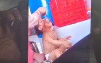 Bến Tre: Xôn xao clip bảo mẫu nhồi nhét thức ăn thô bạo cho trẻ