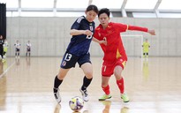 Đội tuyển futsal nữ Việt Nam ghi bàn vào lưới Nhật Bản: Bài học từ trận thua