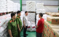 Cận cảnh 71.000 lít dầu ăn, 40 tấn mì chính và 22 tấn hạt nêm giả