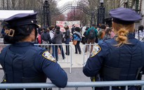 Mỹ có chính sách mới để hủy tình trạng cư trú của du học sinh, thẻ xanh