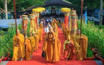 Hơn 5.000 người tham gia đại lễ cầu siêu tại Hoa viên 
nghĩa trang Bình Dương