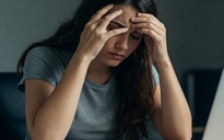 5 mẹo giúp kiểm soát cơn đau đầu khi đang làm việc