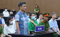 Được 'ông trùm' đất hiếm tặng túi hoa quả, mở ra thấy 500 triệu