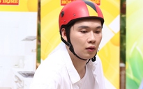 Quang Trung khóc nức nở, làm điều đặc biệt cho 7 em nhỏ mồ côi