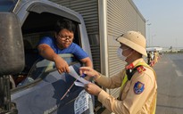 Làm thế nào để tránh bị phạt nặng khi đi 'lố' lối ra trên cao tốc?