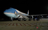 Mỏi mòn chờ chuyên cơ Không lực Một mới, ông Trump tính 'phương án B'