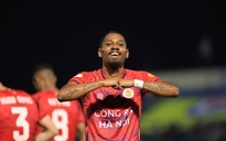 HLV Kim Sang-sik triệu tập Cao Pendant Quang Vinh lên đội tuyển Việt Nam