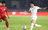 Đội tuyển Việt Nam: Ông Kim đau đầu với đôi cánh lệch pha