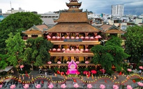 Đại lễ Vesak 2025: Nhiều ngôi chùa dọc kênh Nhiêu Lộc - Thị Nghè rực rỡ mừng Phật đản