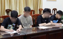 Tạm giữ nhóm thanh niên chạy xe đánh võng, ném gạch khoe lên TikTok