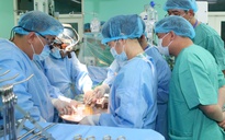 Đưa trái tim từ Hà Nội 'hỏa tốc' về Huế cứu sống 1 nữ bệnh nhân