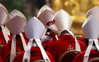 133 hồng y đến mật nghị bầu giáo hoàng mới, Vatican cắt sóng điện thoại