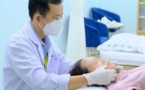 Bác sĩ: Thời tiết chuyển mùa, ai dễ có nguy cơ bị liệt mặt?