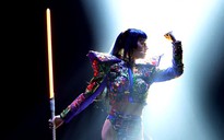 Katy Perry bị fan cuồng quấy rối