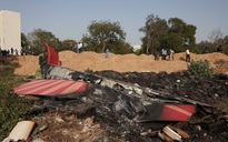 Hiện trường thảm kịch rơi máy bay chở hơn 240 người ở Ấn Độ