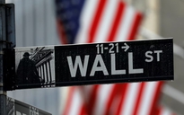 Chứng khoán giảm, giá dầu và vàng tăng mạnh sau khi Israel tấn công Iran