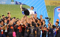 Hoàng Đức, Văn Lâm và Ninh Bình rước cúp vô địch: V-League có thêm đối thủ cực chất