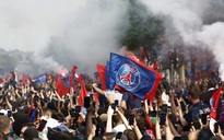 Ăn mừng vô địch Champions League thành bạo động, CĐV PSG chửi mắng Mbappe, Messi và Neymar