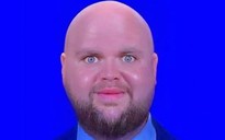 Bị từ chối nhập cảnh Mỹ vì lưu ảnh chế Phó tổng thống JD Vance