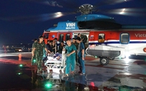 Trực thăng bay xuyên đêm cấp cứu ngư dân ở đảo Tiên Nữ