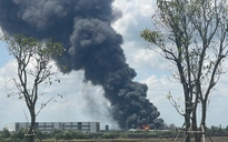 Cháy lớn tại công ty nhựa, phế liệu ở Củ Chi