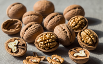 Ngày mới với tin tức sức khỏe: Loại quả giúp người lớn tuổi ngủ ngon giấc