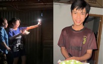 Cô gái và mẹ bí mật làm tiệc sinh nhật cho cậu bạn hàng xóm