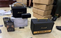 Hà Nội phá đường dây bán loa, tai nghe, đồng hồ giả cực lớn