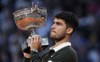 Alcaraz vô địch Roland Garros 2025: Cú lội ngược dòng kinh điển, thắng nghẹt thở Sinner
