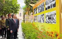 Dâng hương, khai mạc triển lãm ảnh tưởng nhớ cố Tổng Bí thư Nguyễn Văn Linh