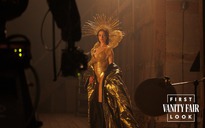 Anne Hathaway tự thấy mình tệ hại trong phim lấy cảm hứng từ Taylor Swift, Lady Gaga