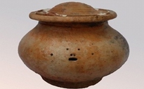 Độc lạ bảo vật quốc gia: Mộ vò có khắc hình mặt người