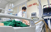 Liệt hoàn toàn do tự ý tiêm thuốc giảm đau