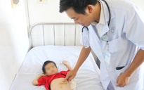 Lấy búi tóc nặng 0,5 kg trong dạ dày bệnh nhi