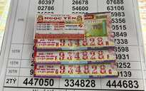 Vừa có kết quả xổ số miền Nam 17.7, người phụ nữ ở TP.HCM liền đi đổi thưởng